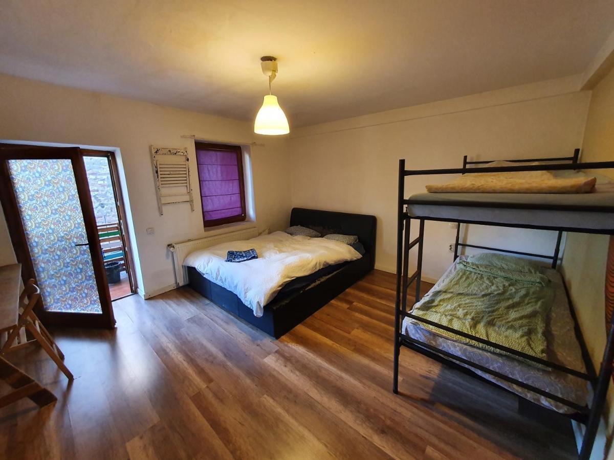 Zen Hostel คลูจ-นาโปกา ภายนอก รูปภาพ