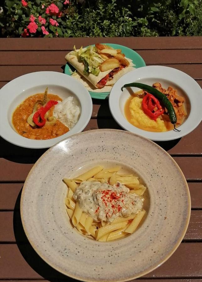 Zen Hostel คลูจ-นาโปกา ภายนอก รูปภาพ