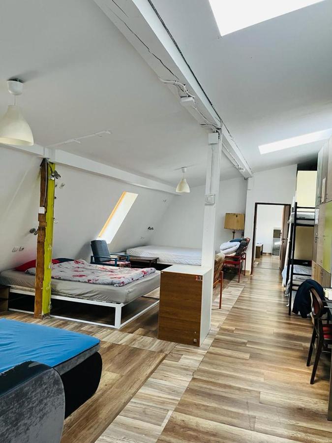 Zen Hostel คลูจ-นาโปกา ภายนอก รูปภาพ