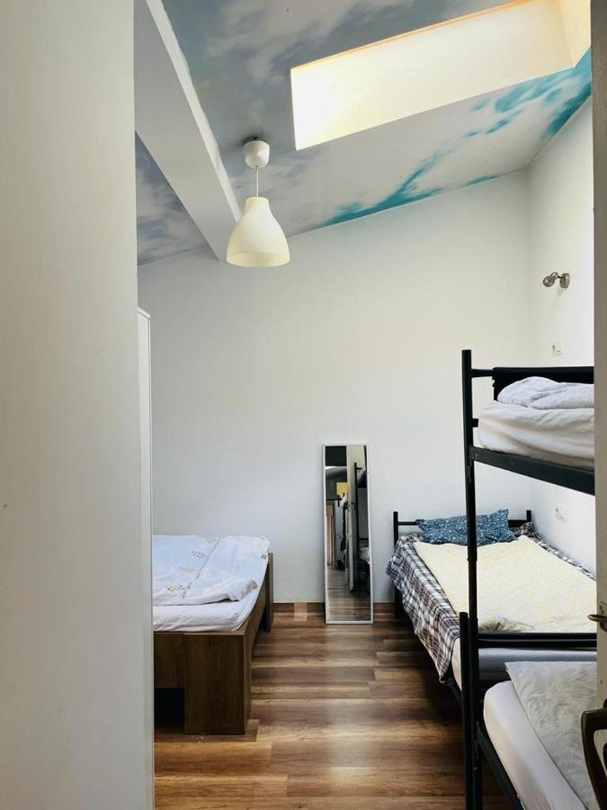 Zen Hostel คลูจ-นาโปกา ภายนอก รูปภาพ