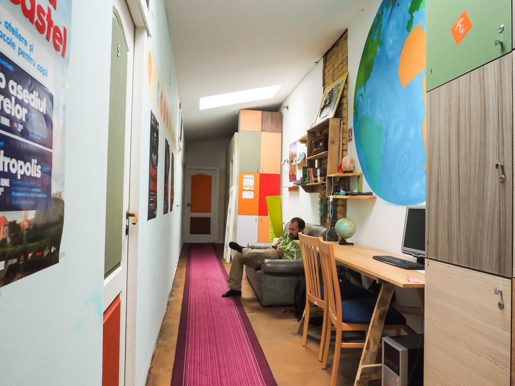 Zen Hostel คลูจ-นาโปกา ภายนอก รูปภาพ