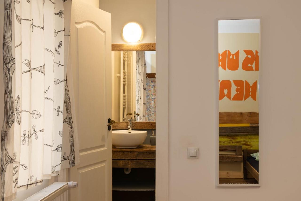 Zen Hostel คลูจ-นาโปกา ภายนอก รูปภาพ