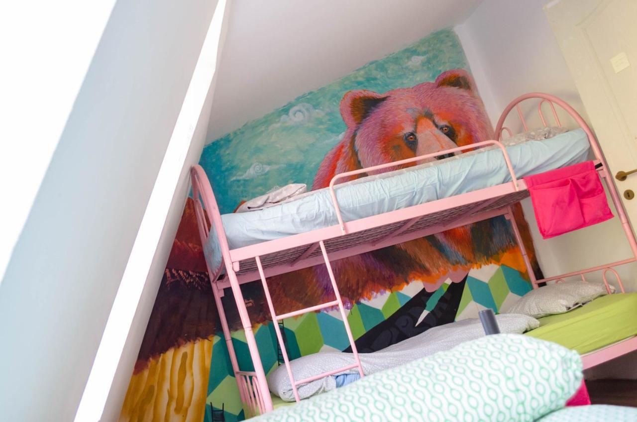 Zen Hostel คลูจ-นาโปกา ภายนอก รูปภาพ